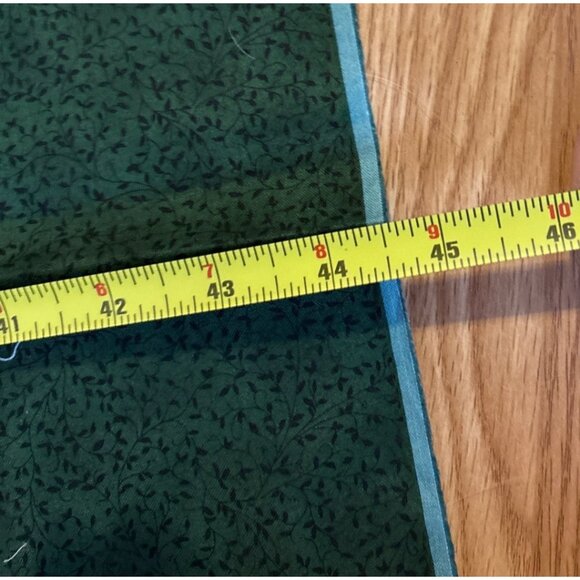 John Deere Scenic Daisy Kingdom Quilting Fabric Apprx 1 1/3 yd Plus Green Fabric - Picture 10 of 11